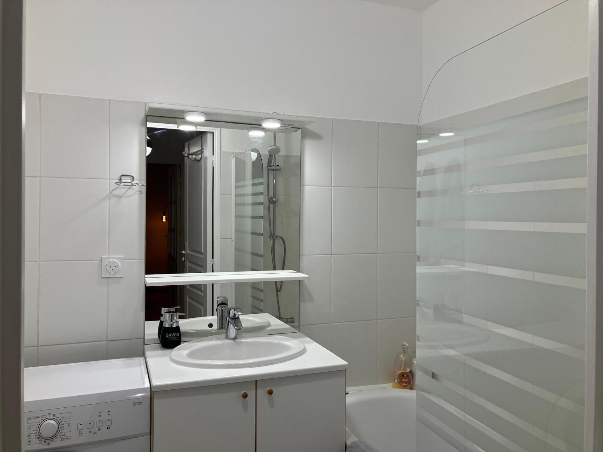 Appartement Avec Parking & Linge Inclus & Local Velos Блуа Экстерьер фото